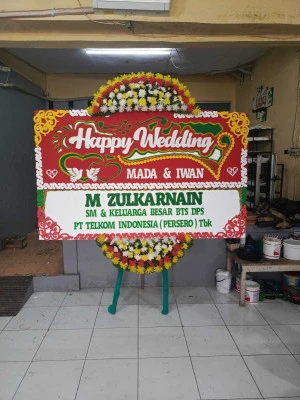 Papan Bunga di Ketanggan Gembong